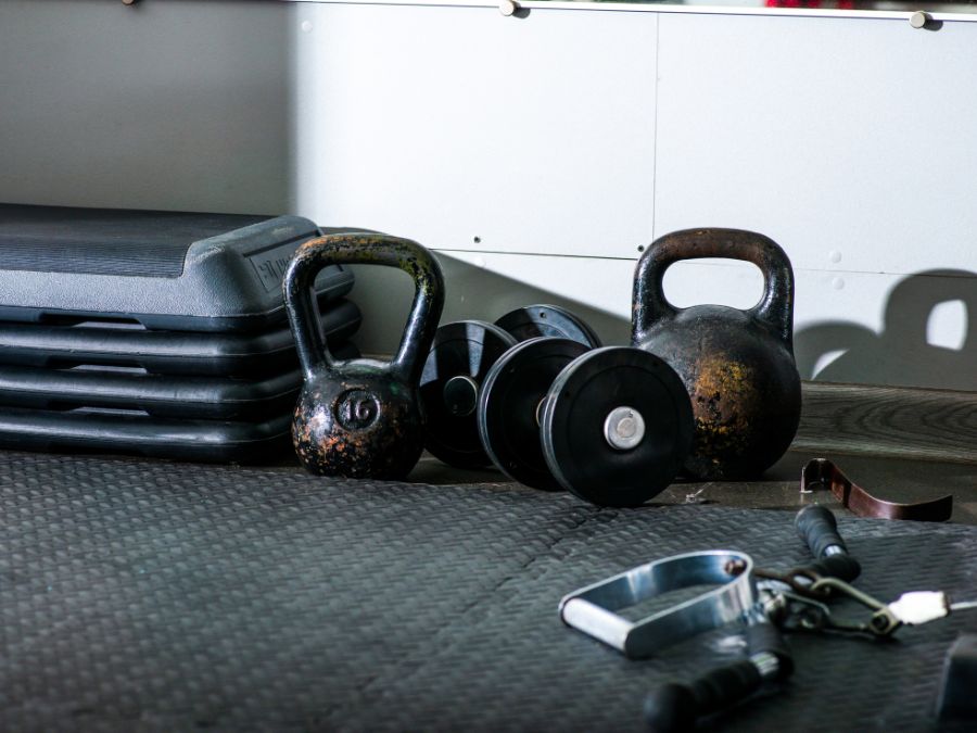 kettlebell vs dumbbells